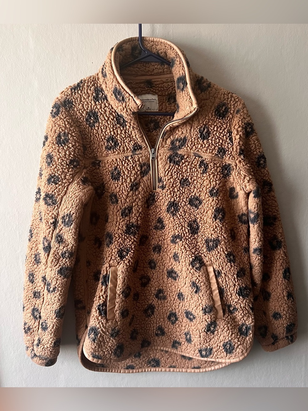 Abercrombie & Fitch Brown Leopard Sherpa Half Zip Sweater Size Medium